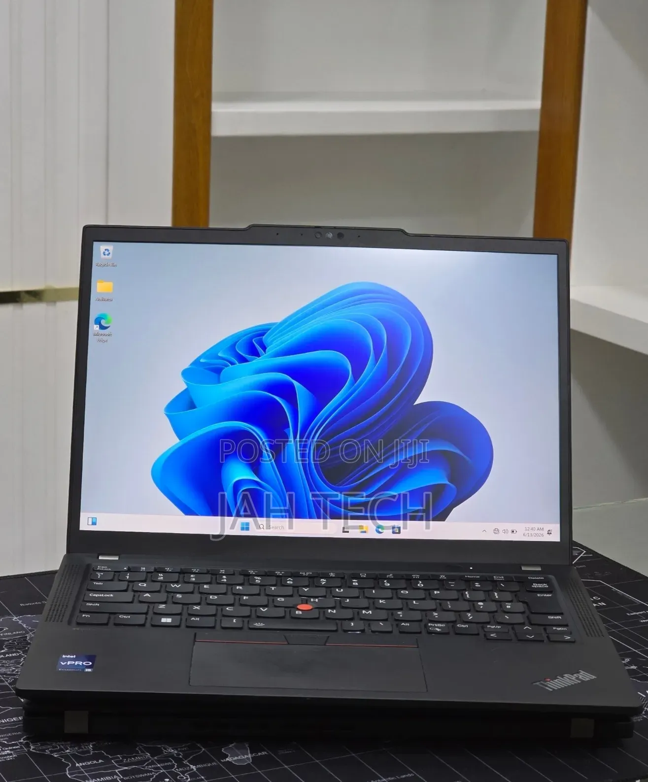 New Laptop Lenovo ThinkPad X13 Gen 4 16GB Intel Core i5 SSD 512GB
