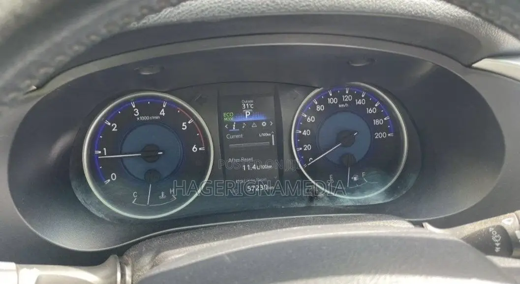 Toyota Hilux 2018 Gray