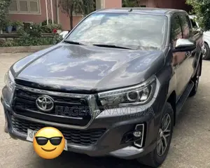 Toyota Hilux 2018 Gray
