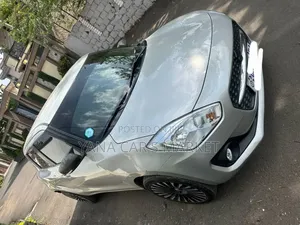 Suzuki Swift 2022 Silver