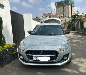 Suzuki Swift 2022 Silver