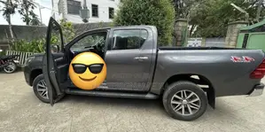 Toyota Hilux 2018 Gray