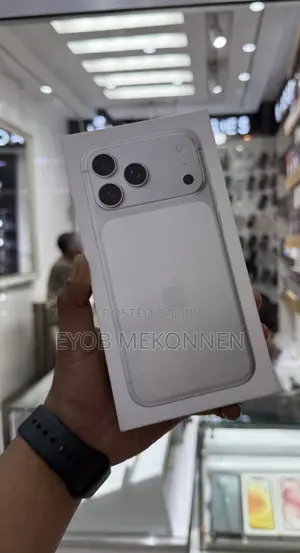 New Apple iPhone 17 Pro Max 256 GB White