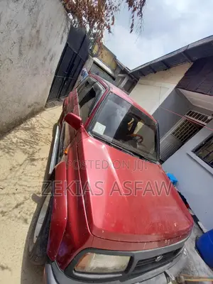 Suzuki Vitara 1992 Red
