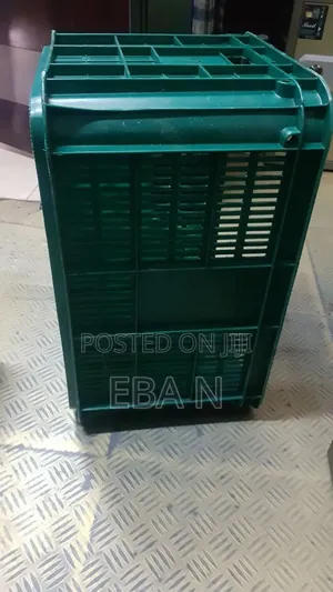 Heavy-duty Green Plastic Crates – Durable Storage Transport