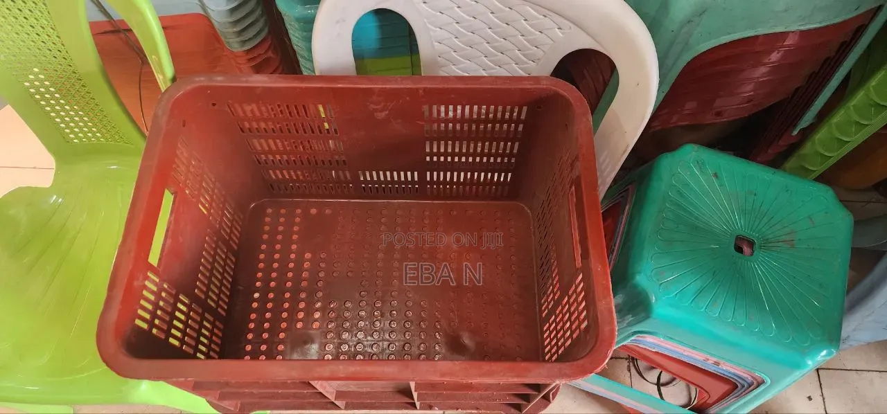 Heavy-duty Green Plastic Crates – Durable Storage Transport