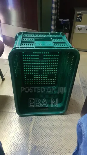 Heavy-duty Green Plastic Crates – Durable Storage Transport