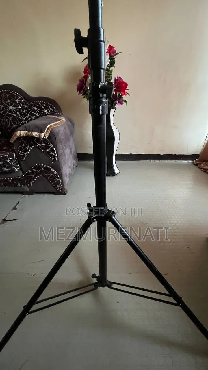 Three 200x Amaran Light With Stand
