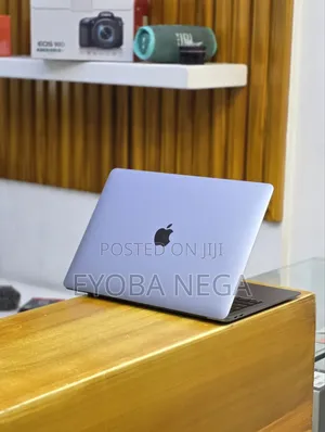 New Laptop Apple MacBook Air 2020 M1 16GB Apple M1 SSD 512GB