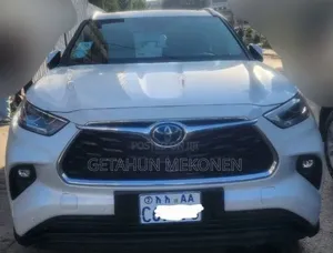 Toyota Highlander Hybrid 2024 White