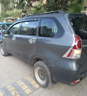 Toyota Avanza 2012 Gray