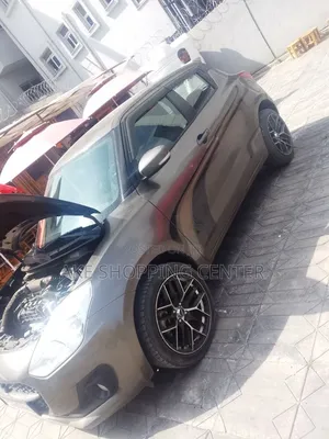 Suzuki Swift 2022 Gray