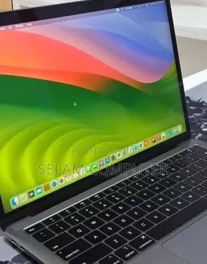 New Laptop Apple MacBook Pro 2019 8GB Intel Core i5 SSD 128GB