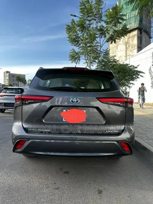 Toyota Highlander Hybrid 2023 Gray