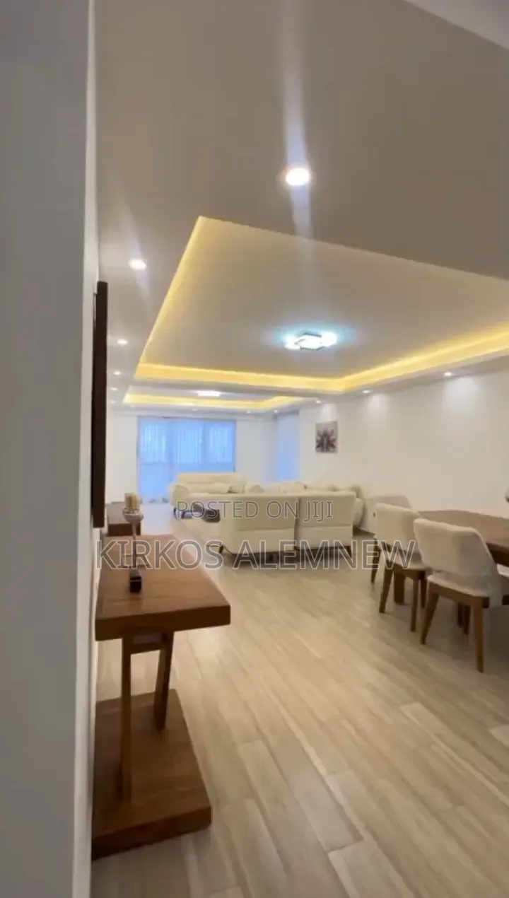 4bdrm Apartment in Century, Kirkos for sale