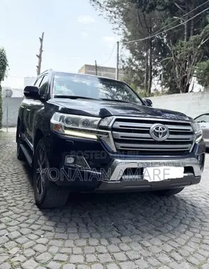 Toyota Land Cruiser 2017 Black