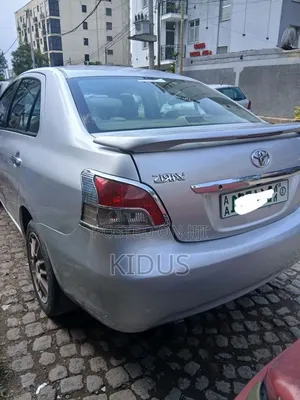 Toyota Belta 2008 Silver