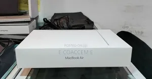 New Laptop Apple MacBook 16GB Apple M4 SSD 512GB