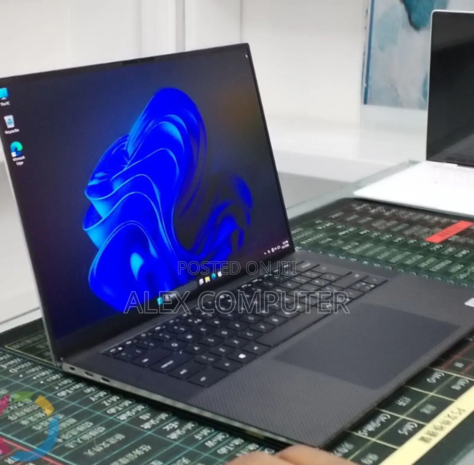 New Laptop Dell XPS 15 16GB Intel Core i7 SSD 512GB