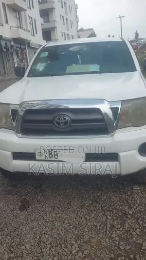 Toyota Tacoma 2008 White