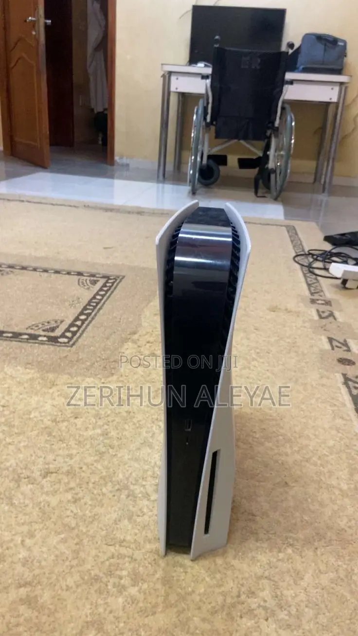 Ps5 With 2 Controllers በአሪፍ ዋጋ