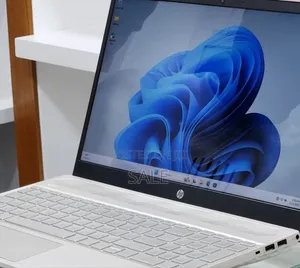 New Laptop HP Pavilion 15 8GB Intel Core i5 SSD 512GB