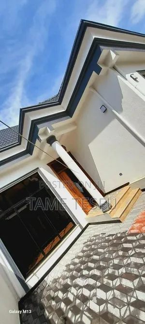 Furnished 3bdrm Villa in ሀያት, Bole for sale