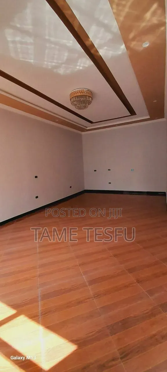 Furnished 3bdrm Villa in ሀያት, Bole for sale