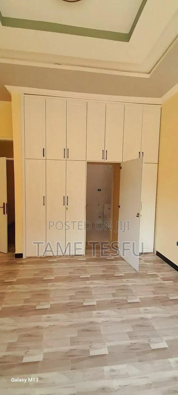 Furnished 3bdrm Villa in ሀያት, Bole for sale