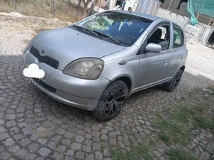 Toyota Vitz 1.0 FWD 5dr 2001 Silver