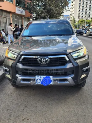 Toyota Hilux Revo Double Cab Deisel 2.8 AWD 2021 Gray