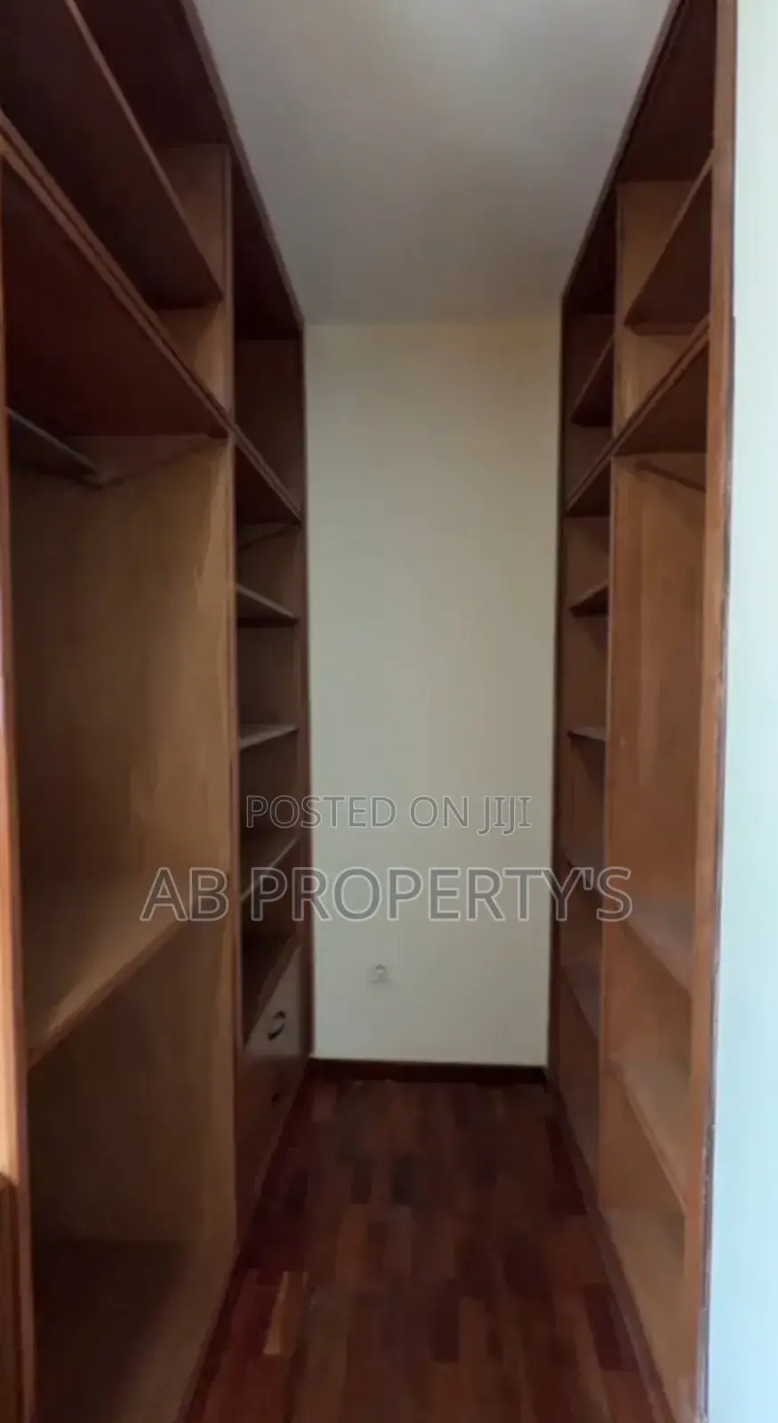 Furnished 3bdrm Apartment in For Investment, Kirkos for sale