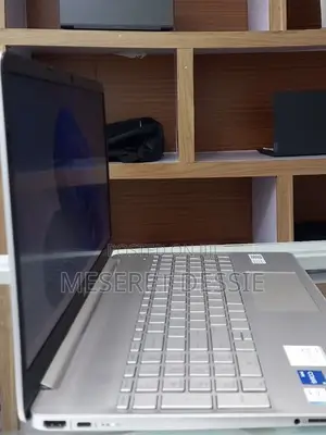 New Laptop HP Pavilion 15 8GB Intel Core i5 SSD 512GB