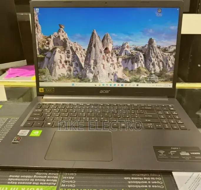Laptop Acer Aspire 3 8GB Intel Core i7 HDD+SSD 1T