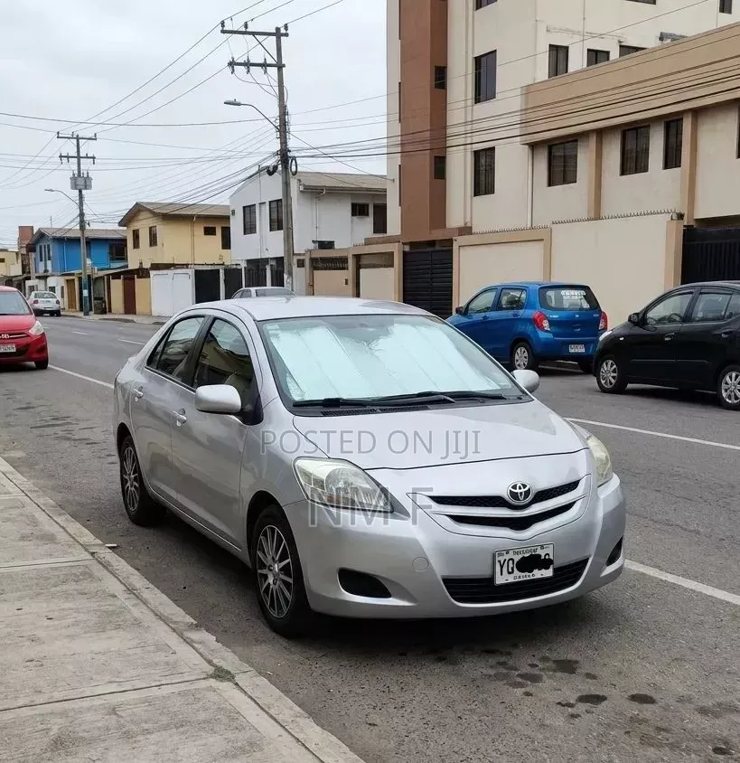 Toyota Yaris 1.0 VVT-i 2008 Silver