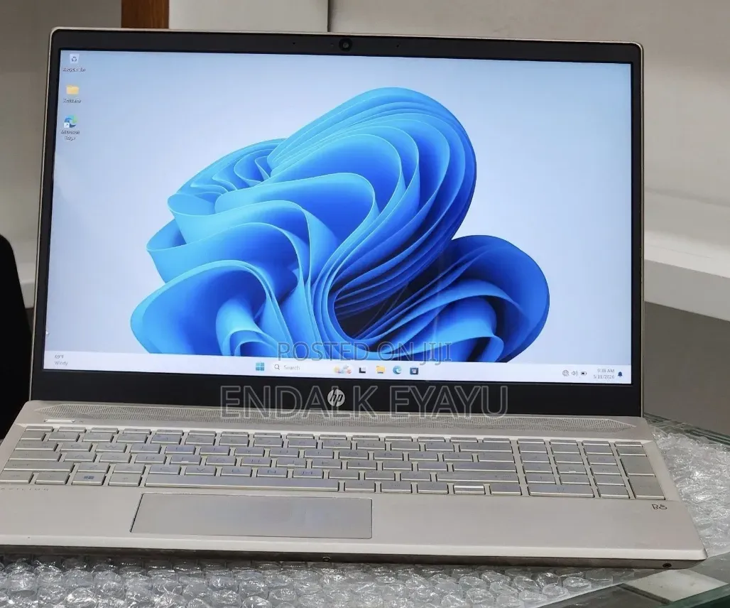 New Laptop HP Pavilion 15 8GB Intel Core i5 SSD 512GB