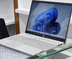 New Laptop HP Pavilion 15 8GB Intel Core i5 SSD 512GB