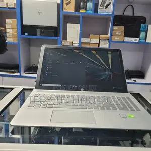 Laptop HP Pavilion 15 8GB Intel Core i5 HDD+SSD 500GB