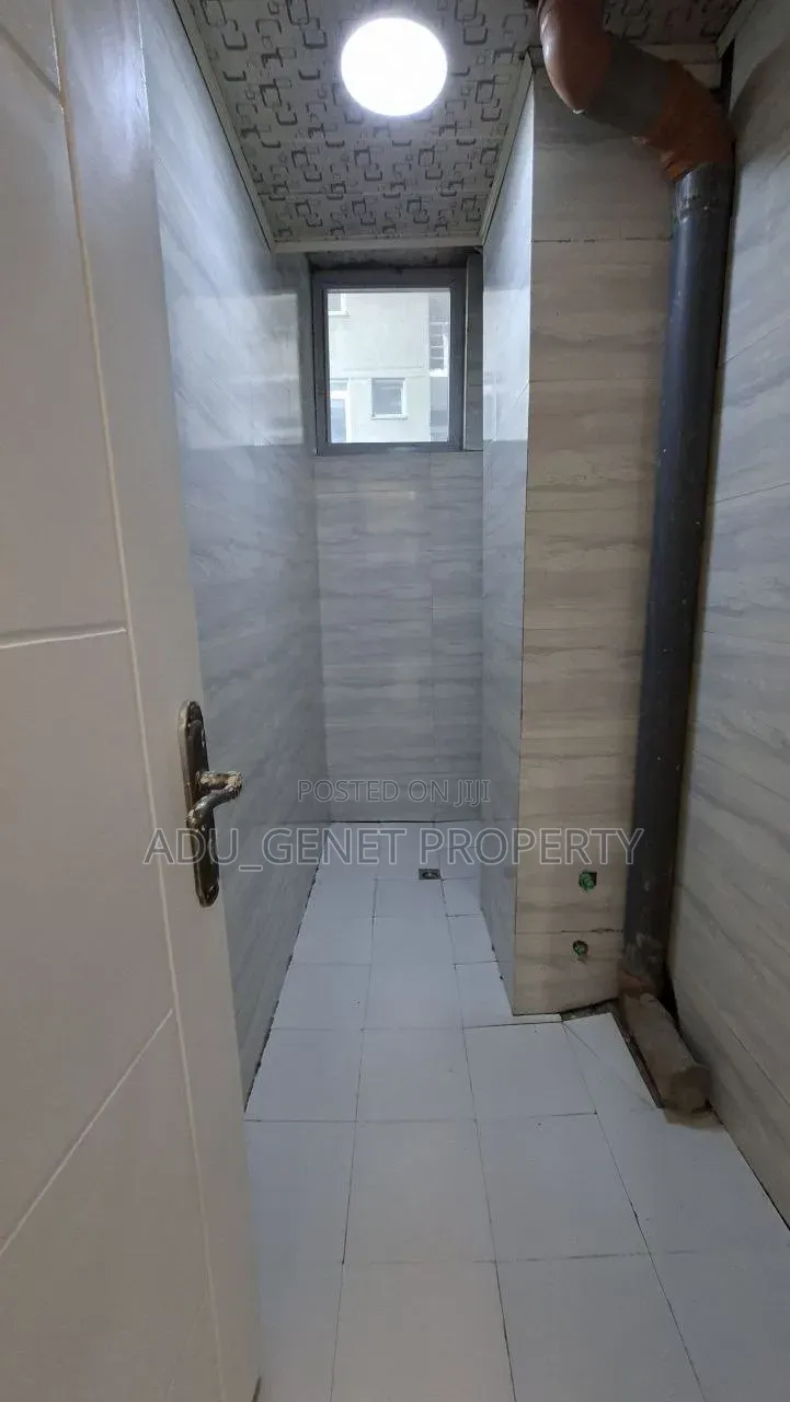 Furnished 3bdrm Condo in Ayat 40/60, Yeka for sale