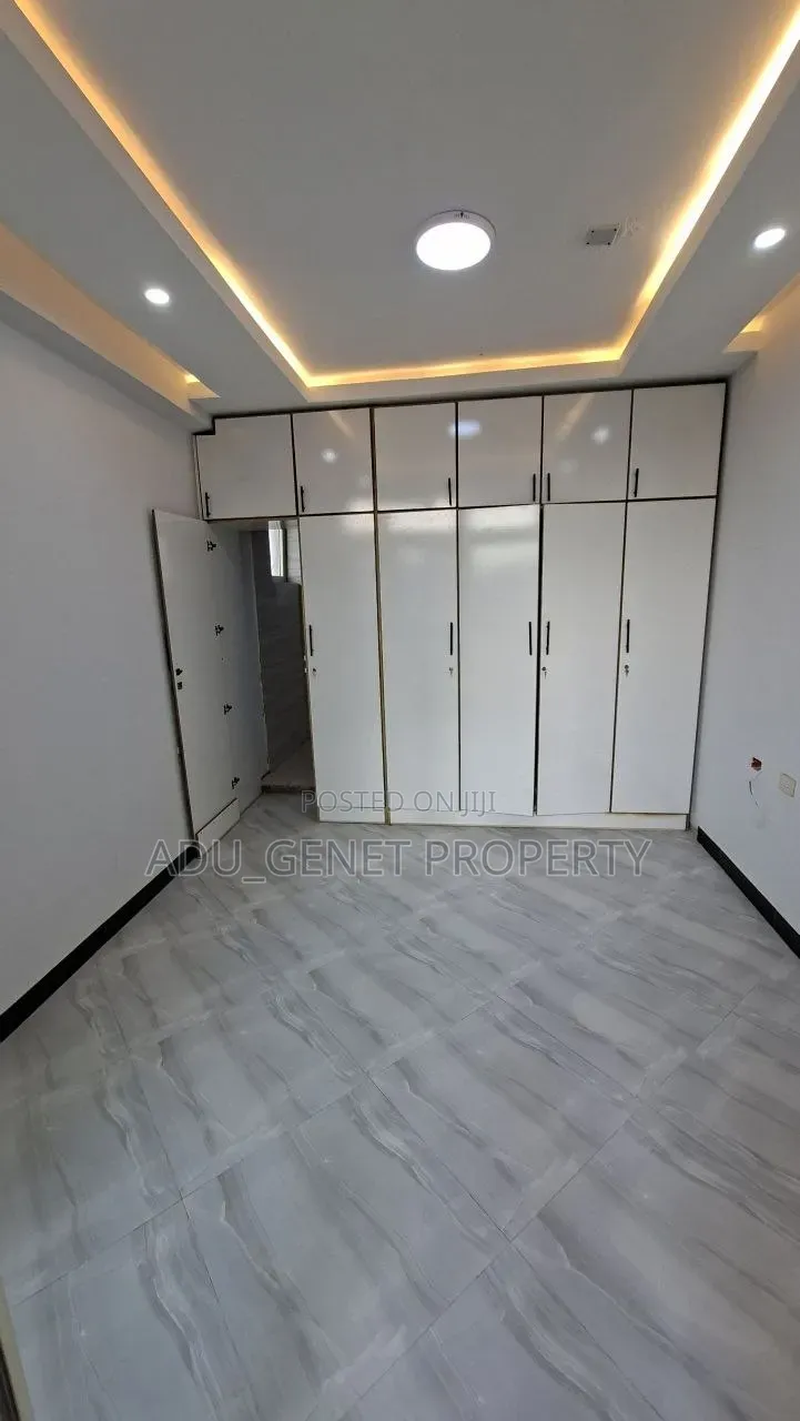Furnished 3bdrm Condo in Ayat 40/60, Yeka for sale