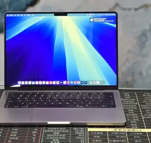 New Laptop Apple MacBook Pro 2021 M1 32GB Apple M1 Pro SSD 1T