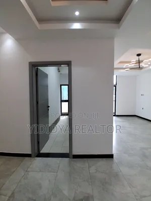 2bdrm Apartment in ኤማሮሽ ሪልስቴት, Arada for sale
