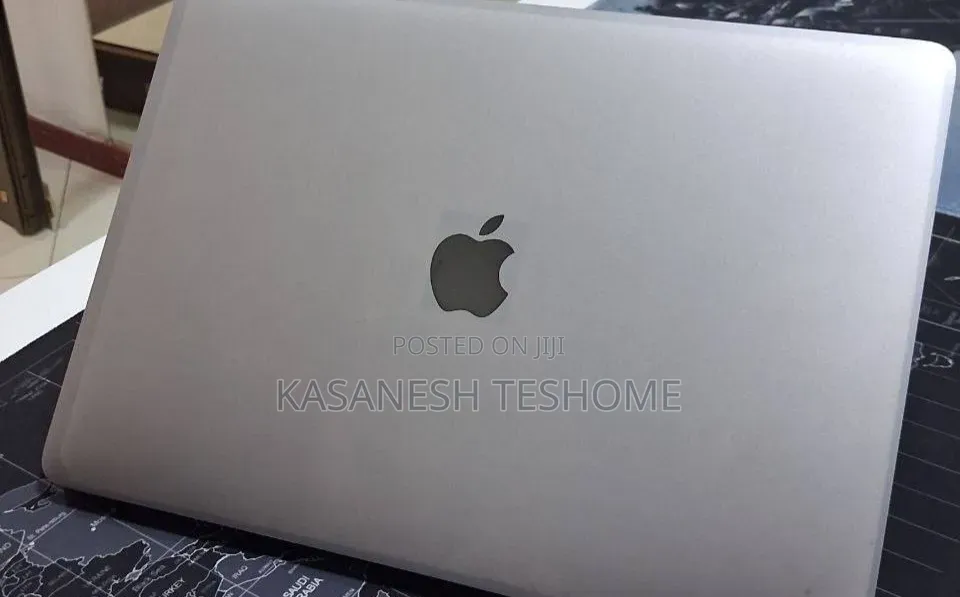 New Laptop Apple MacBook Pro 2019 8GB Intel Core i5 SSD 128GB