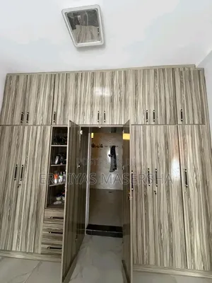 Furnished 6bdrm House in Yeka for sale
