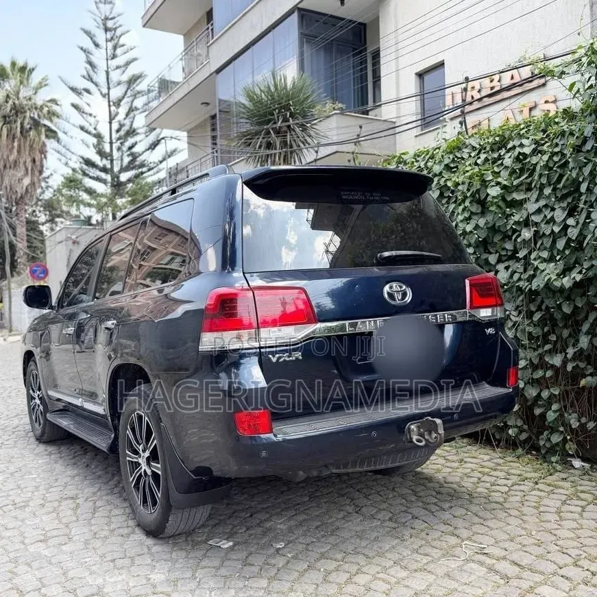 Toyota Land Cruiser 2017 Black