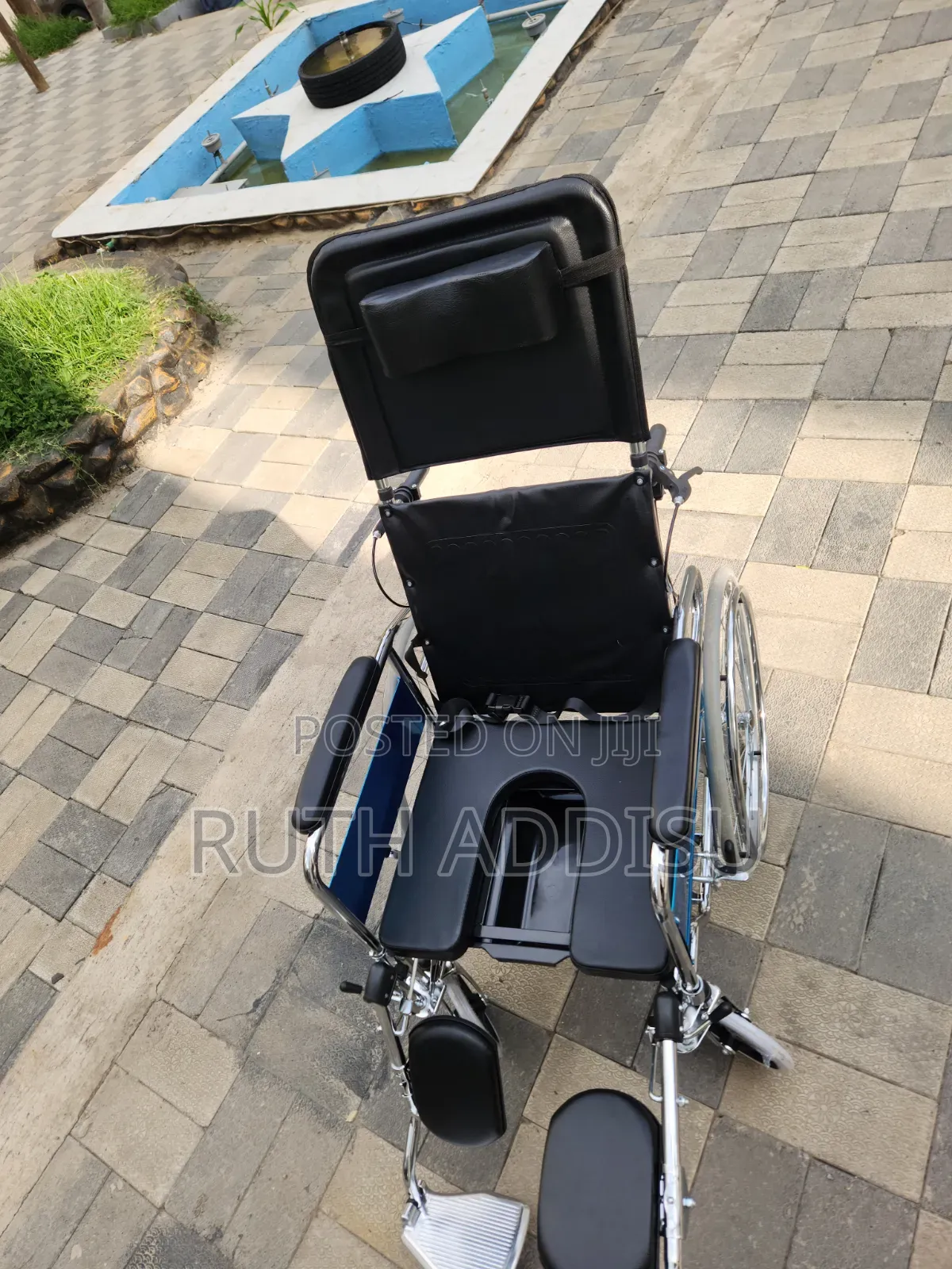 Gas Handicapped Scooter Manual Car Hand Tricycle Wheelchair ዊልቸር ሚተኛ