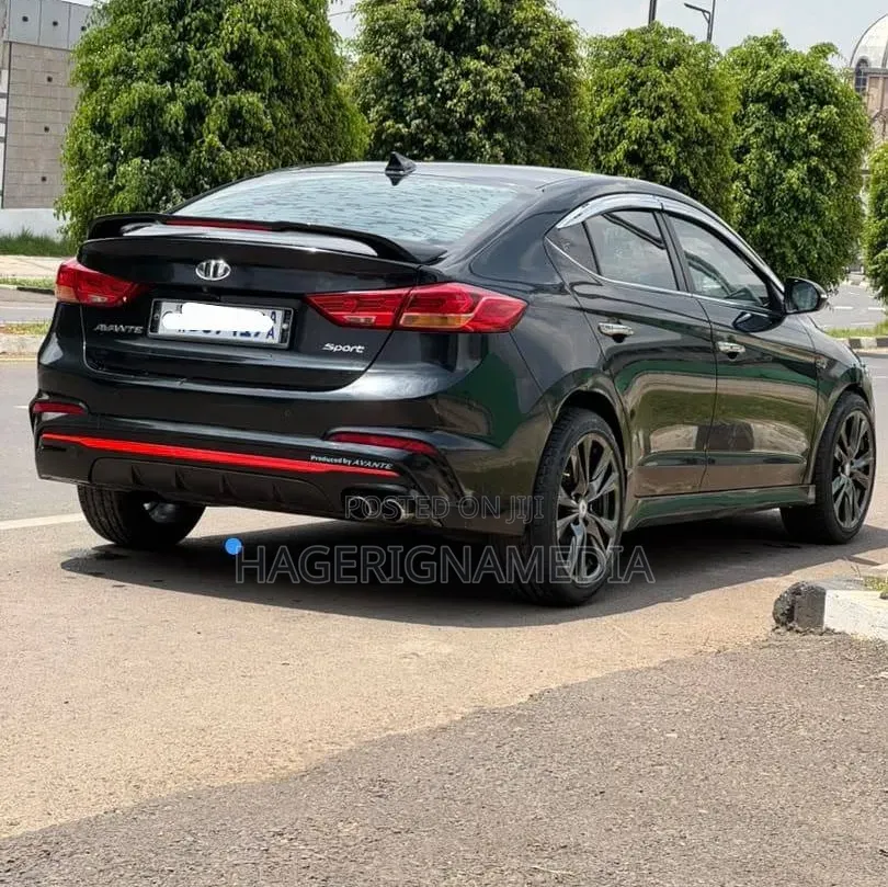 Hyundai Avante 2017 Black