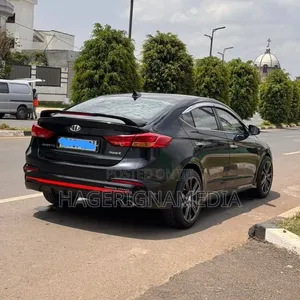 Hyundai Avante 2017 Black