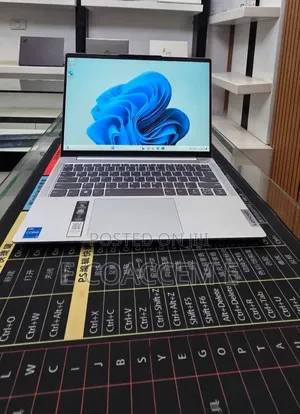 New Laptop Lenovo 16GB Intel Core i5 SSD 512GB