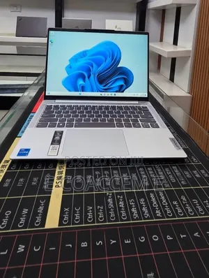 New Laptop Lenovo 16GB Intel Core i5 SSD 512GB